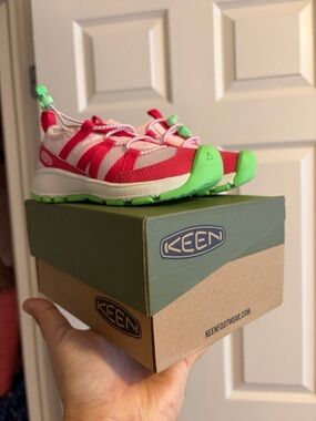KEEN Kids Pink and Neon Green Sport Sneakers